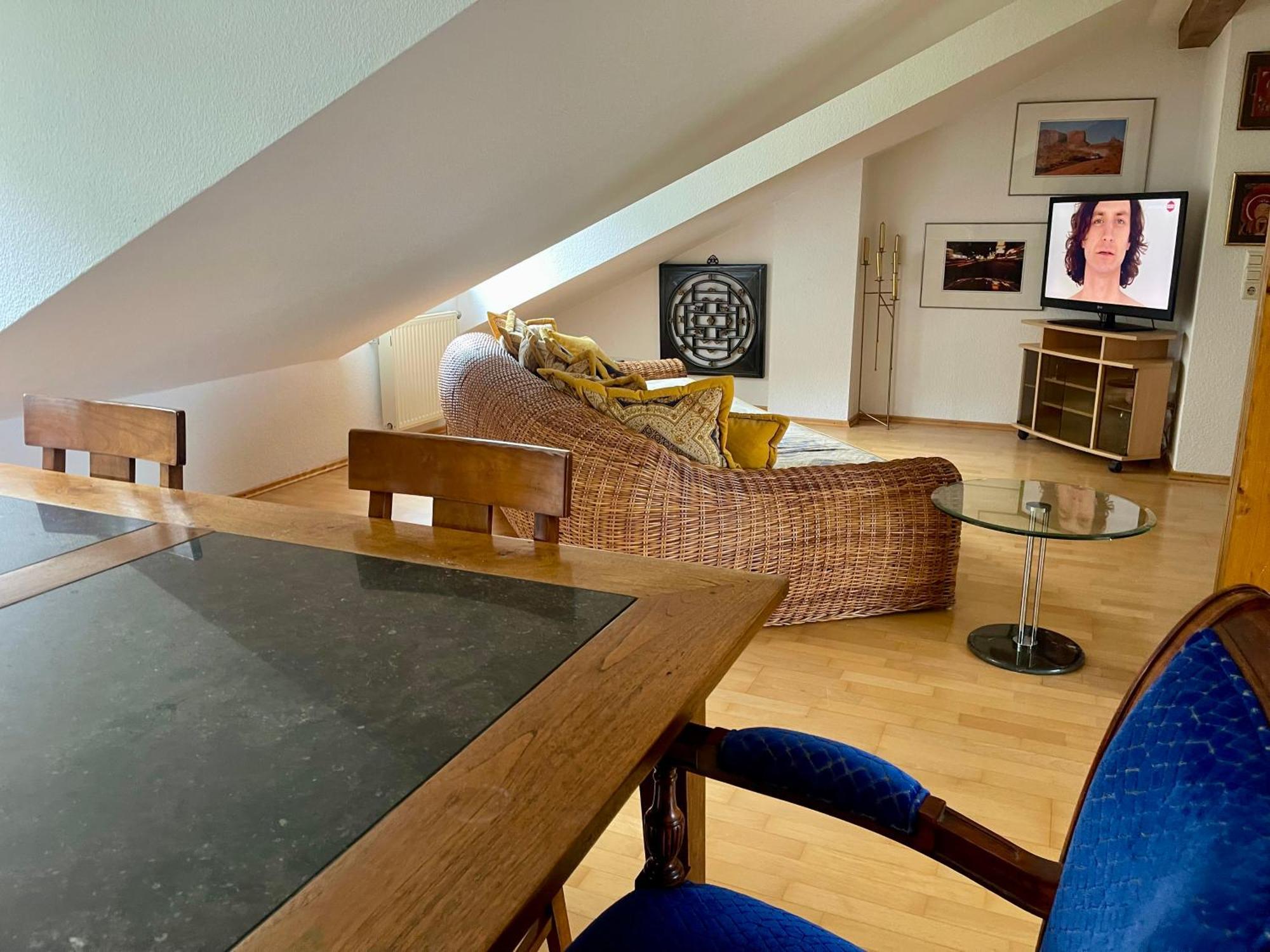 Wunderschoenes Grosses 3 Zentrum Goldstadt Familienfreundlich Mit Garage Apartment