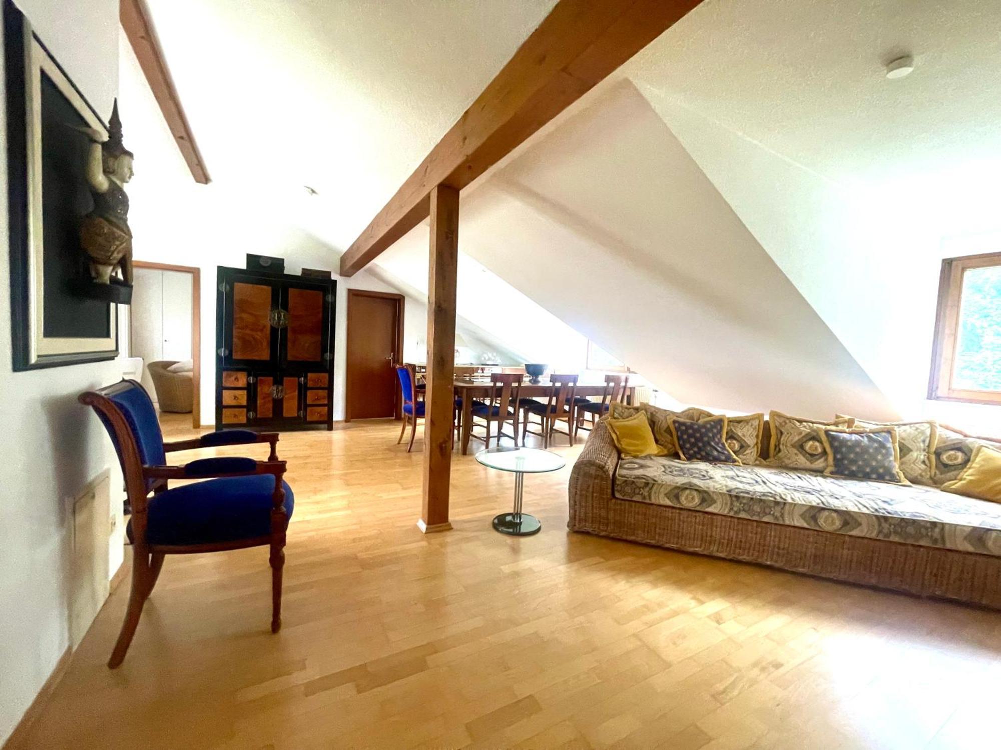 Wunderschoenes Grosses 3 Zentrum Goldstadt Familienfreundlich Mit Garage Apartment *